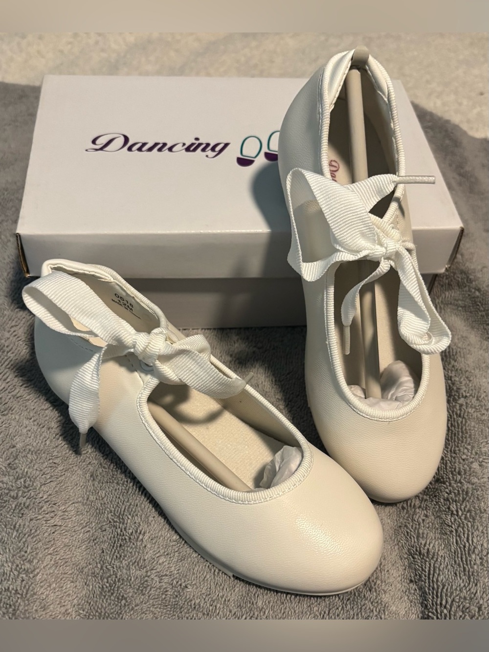 NEW Dancing Fair Girls White Tap Shoes